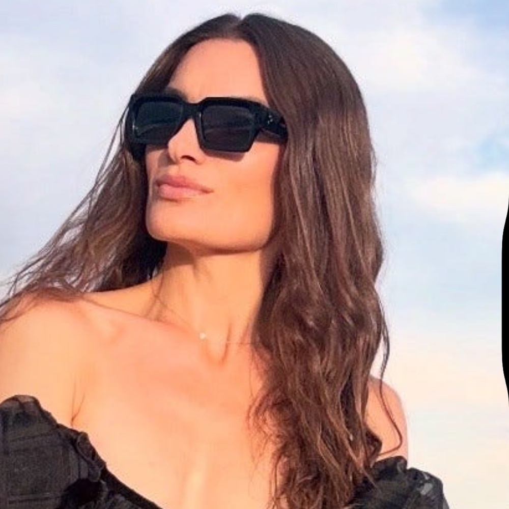 Celine Three dots rectangle sunglasses 🕶️